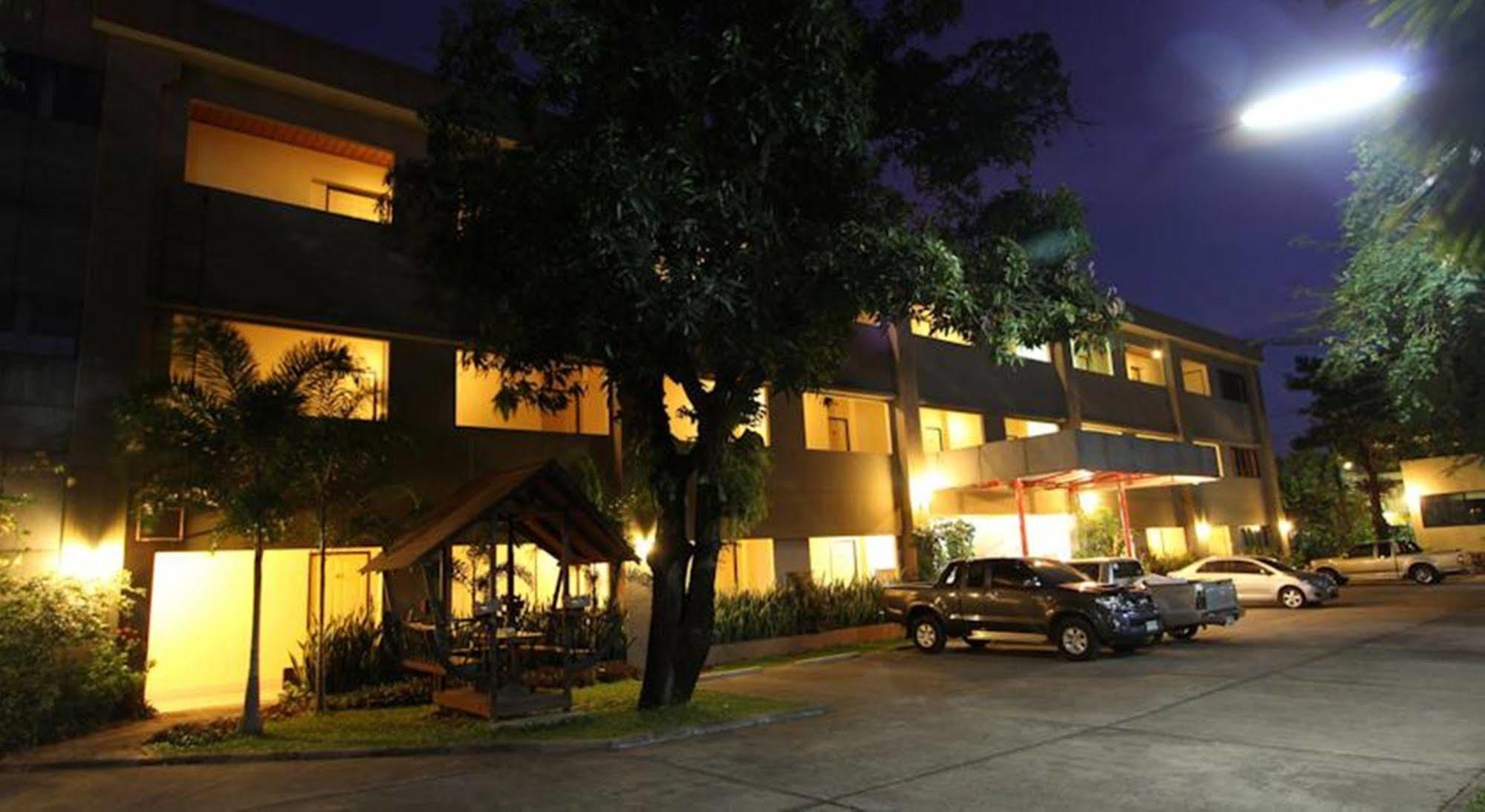 Srisomthai Hotel Ubon Ratchathani Exteriör bild